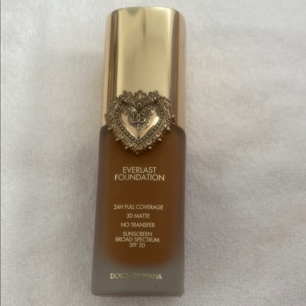 Dolce & Gabbana Everlast Foundation